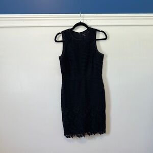 ANN TAYLOR. SIZE 2. Petite. Elegant Black Sleeveless Dress